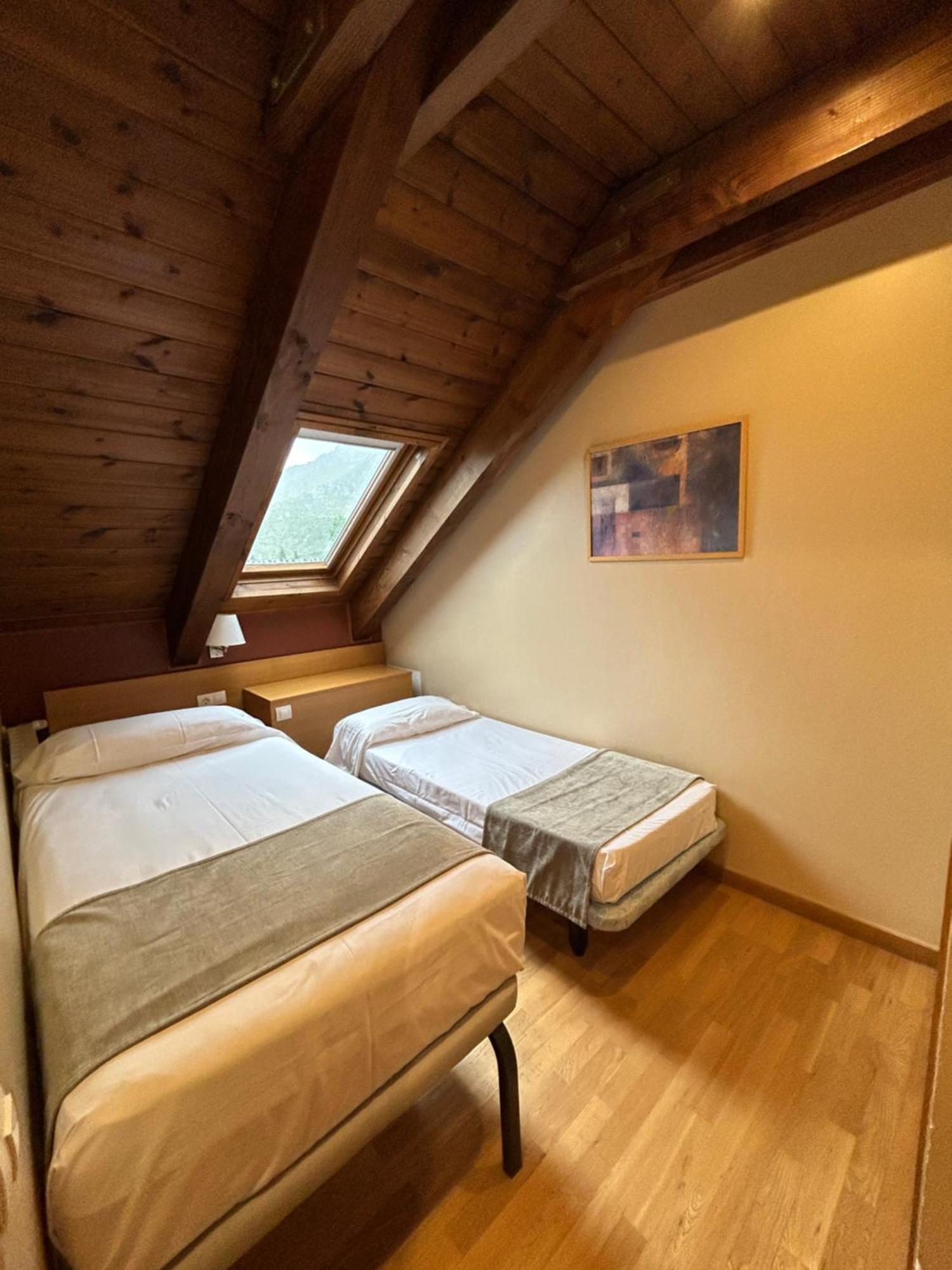 Aparthotel Siente Boi & Spa Pla de l'Ermita Exteriör bild