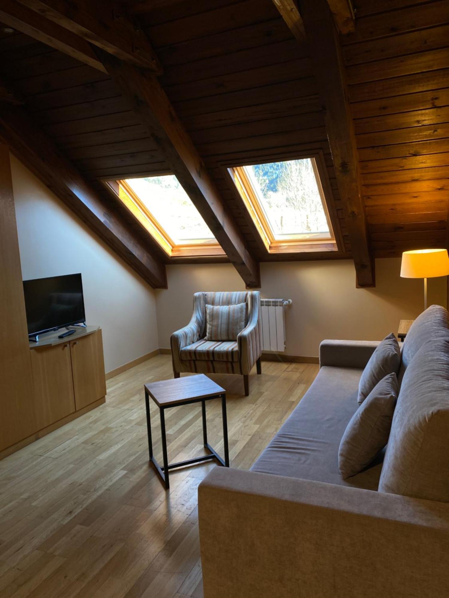 Aparthotel Siente Boi & Spa Pla de l'Ermita Exteriör bild