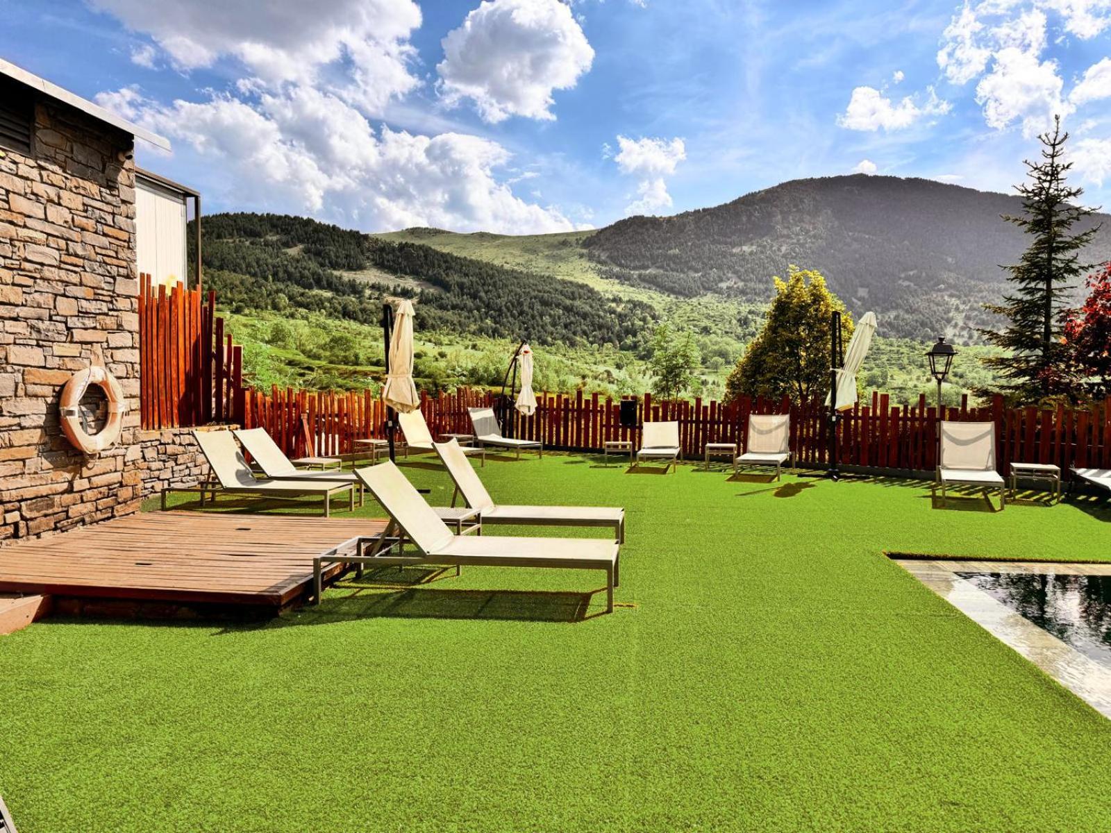 Aparthotel Siente Boi & Spa Pla de l'Ermita Exteriör bild
